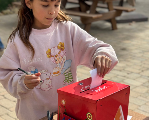 Student votes during Day of Reading