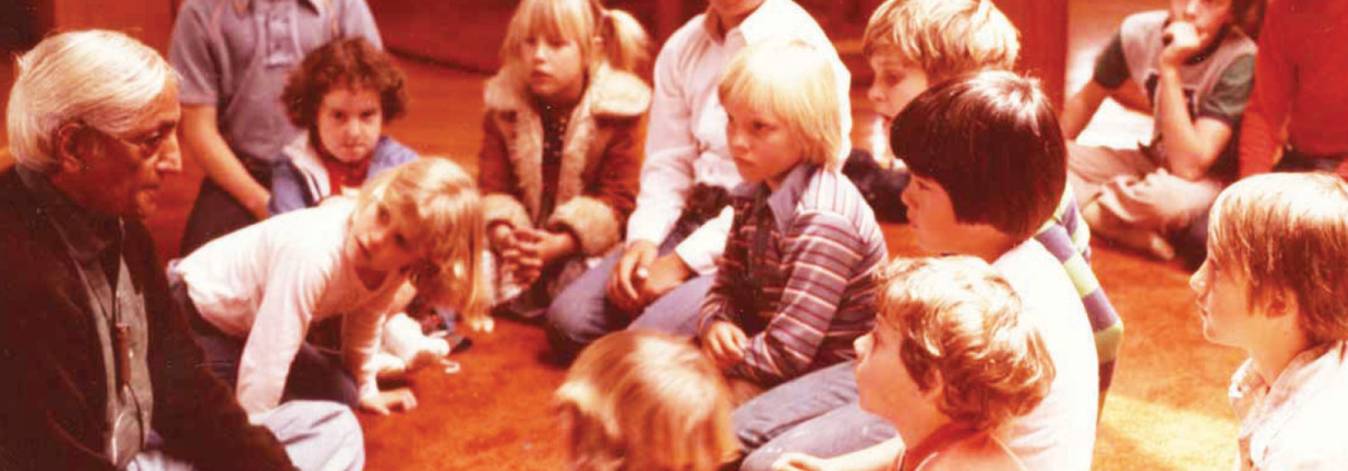 Krishnamurti with students